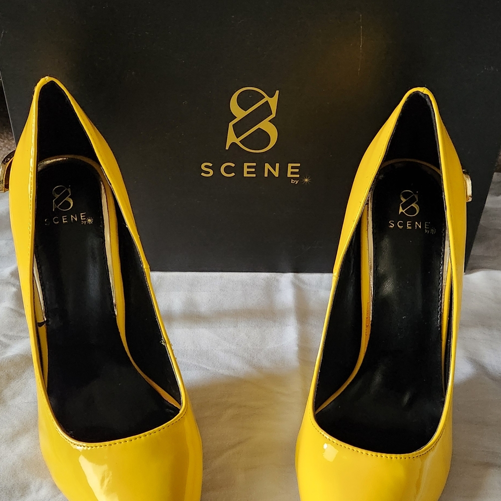 Scene Weaver Yellow Women's Heels